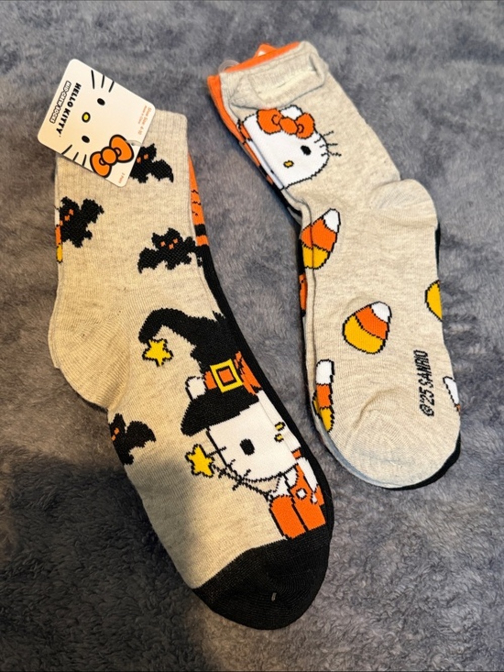 NWT Hello Kitty Halloween Themed Crew Socks Sizes 4-10 set of 2 / 6 pairs